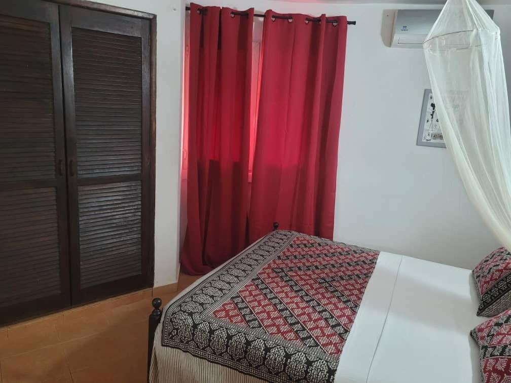 Villa Bord De Mer Avec Piscine Sali Tapé Εξωτερικό φωτογραφία