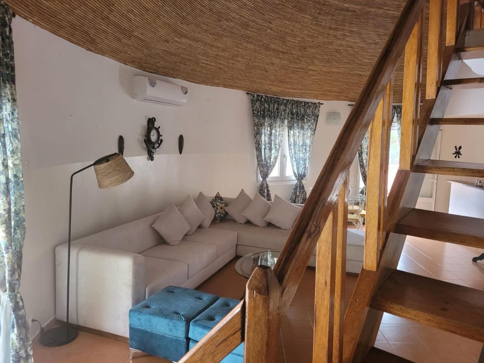 Villa Bord De Mer Avec Piscine Sali Tapé Εξωτερικό φωτογραφία